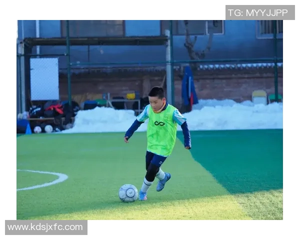 足球明星搞笑卖萌视频合集让你笑不停尽享欢乐时光 足球明星搞笑卖萌视频合集让你笑不停尽享欢乐时光