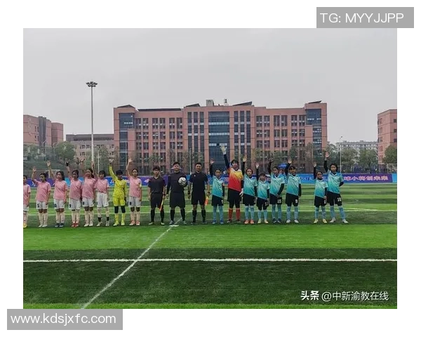 重庆足球队在足球耐力排行榜中荣登第四名展现出强劲实力与潜力 重庆足球队在足球耐力排行榜中荣登第四名展现出强劲实力与潜力